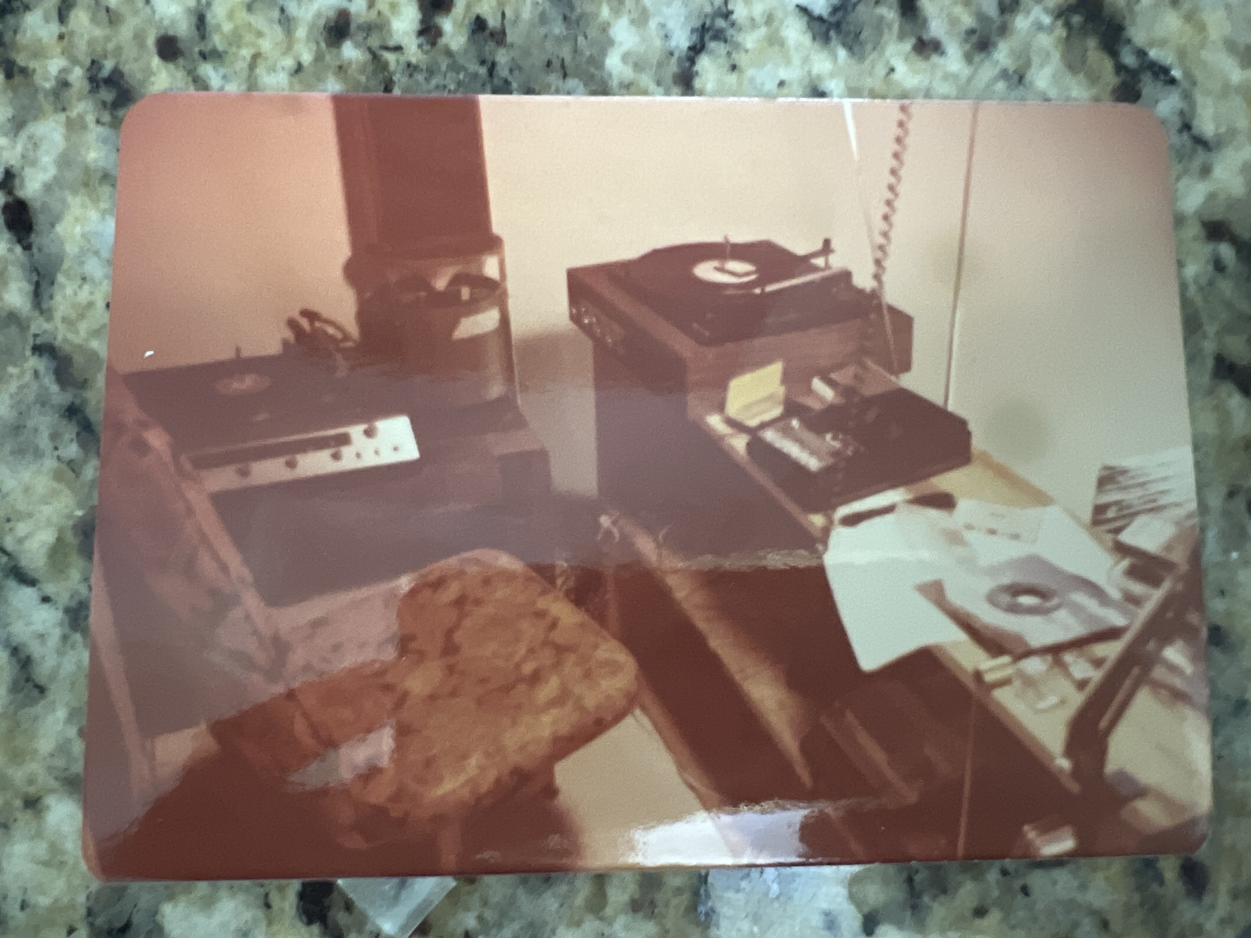 Joe Soares home radio station from the 1980s